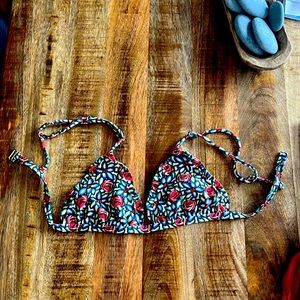 Beach Riot Bikini top size L